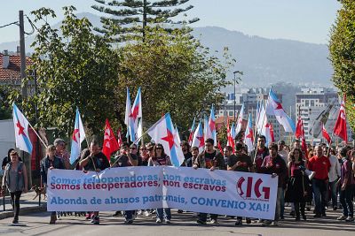 2016 10 06 ManifaFolgaConveniosCentrosChamadasVigo00.jpg